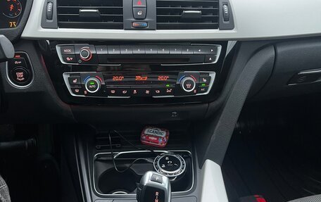 BMW 3 серия, 2018 год, 2 650 000 рублей, 12 фотография