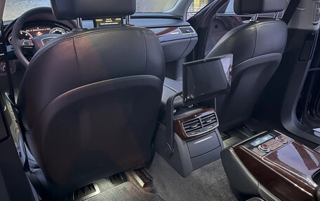 Audi A8, 2012 год, 1 500 000 рублей, 16 фотография