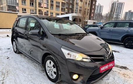 Toyota Verso I, 2013 год, 1 400 000 рублей, 2 фотография