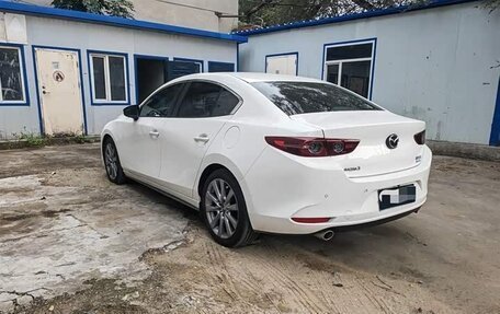 Mazda 3, 2021 год, 1 850 000 рублей, 4 фотография