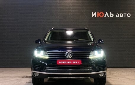Volkswagen Touareg III, 2015 год, 2 629 000 рублей, 3 фотография