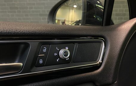 Volkswagen Touareg III, 2015 год, 2 629 000 рублей, 18 фотография