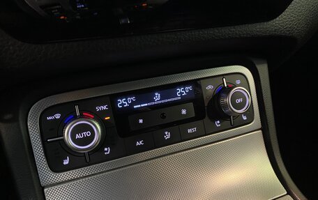 Volkswagen Touareg III, 2015 год, 2 629 000 рублей, 14 фотография