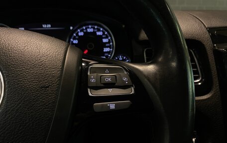 Volkswagen Touareg III, 2015 год, 2 629 000 рублей, 22 фотография