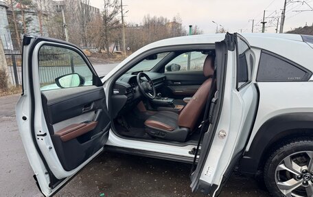 Mazda MX-30, 2020 год, 2 300 000 рублей, 4 фотография