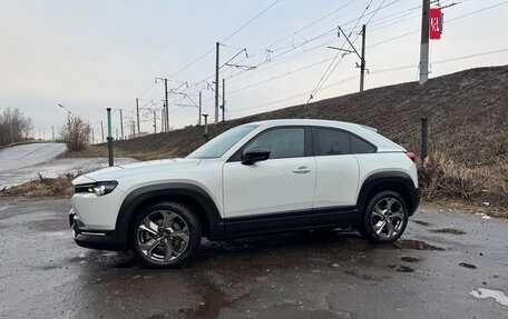 Mazda MX-30, 2020 год, 2 300 000 рублей, 2 фотография