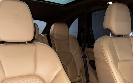 Porsche Cayenne III, 2016 год, 5 990 000 рублей, 16 фотография