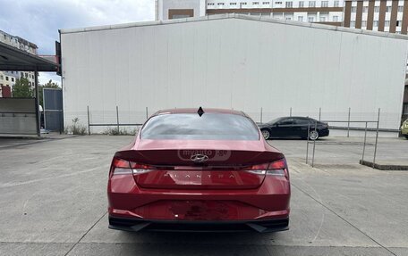 Hyundai Elantra, 2022 год, 2 200 000 рублей, 5 фотография