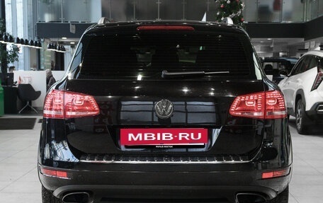 Volkswagen Touareg III, 2012 год, 1 877 000 рублей, 5 фотография