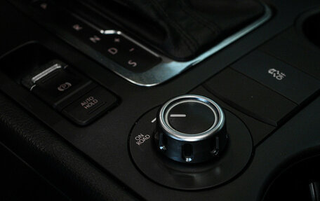 Volkswagen Touareg III, 2012 год, 1 877 000 рублей, 21 фотография