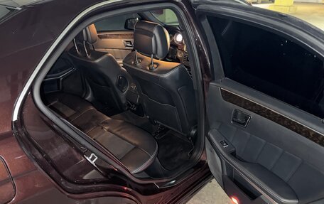 Mercedes-Benz E-Класс, 2011 год, 1 250 000 рублей, 10 фотография