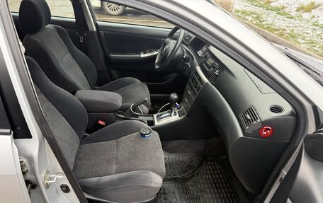 Toyota Corolla, 2003 год, 820 000 рублей, 13 фотография