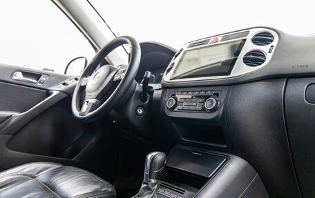 Volkswagen Tiguan I, 2010 год, 1 198 000 рублей, 30 фотография