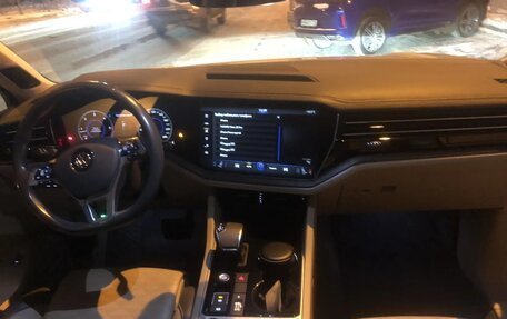 Volkswagen Touareg III, 2019 год, 4 300 000 рублей, 4 фотография