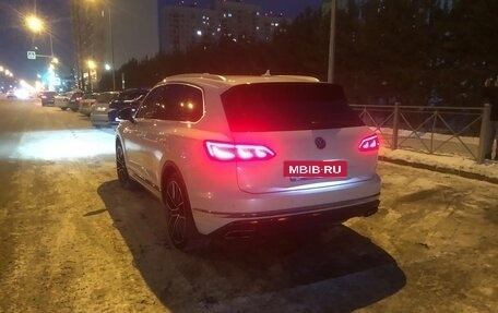 Volkswagen Touareg III, 2019 год, 4 300 000 рублей, 6 фотография