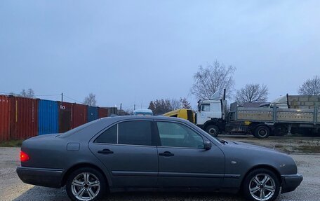 Mercedes-Benz E-Класс, 1999 год, 500 000 рублей, 7 фотография