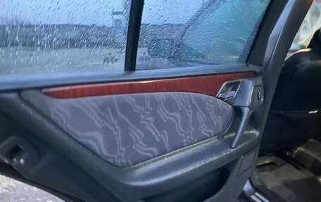 Mercedes-Benz E-Класс, 1999 год, 500 000 рублей, 13 фотография