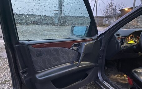 Mercedes-Benz E-Класс, 1999 год, 500 000 рублей, 14 фотография