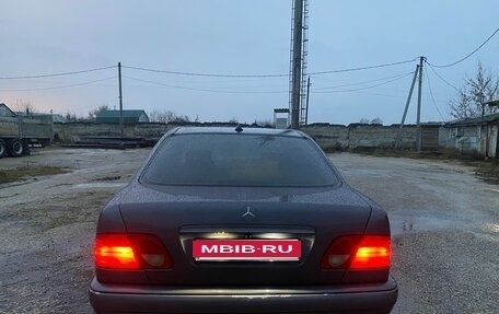 Mercedes-Benz E-Класс, 1999 год, 500 000 рублей, 5 фотография