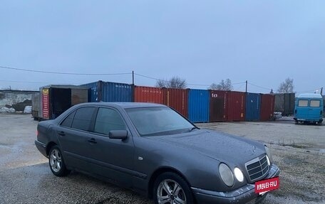 Mercedes-Benz E-Класс, 1999 год, 500 000 рублей, 8 фотография