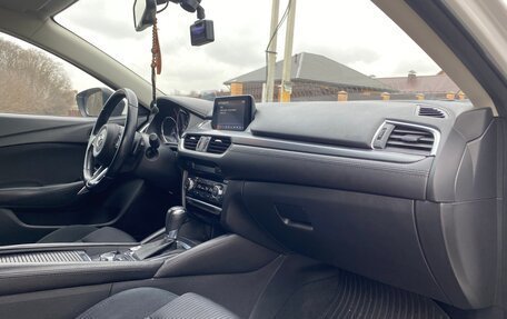 Mazda 6, 2016 год, 2 000 000 рублей, 10 фотография