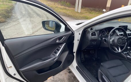 Mazda 6, 2016 год, 2 000 000 рублей, 13 фотография