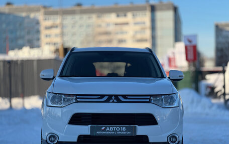 Mitsubishi Outlander III рестайлинг 3, 2012 год, 1 599 000 рублей, 3 фотография