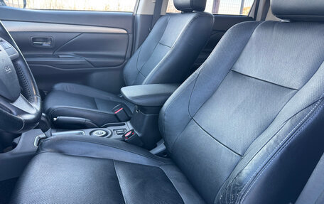 Mitsubishi Outlander III рестайлинг 3, 2012 год, 1 599 000 рублей, 11 фотография