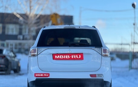 Mitsubishi Outlander III рестайлинг 3, 2012 год, 1 599 000 рублей, 6 фотография