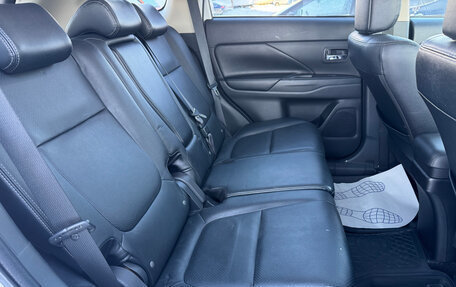 Mitsubishi Outlander III рестайлинг 3, 2012 год, 1 599 000 рублей, 12 фотография