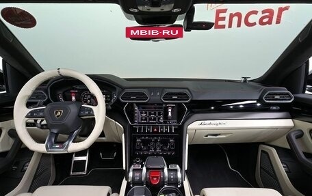 Lamborghini Urus I, 2024 год, 31 500 000 рублей, 11 фотография