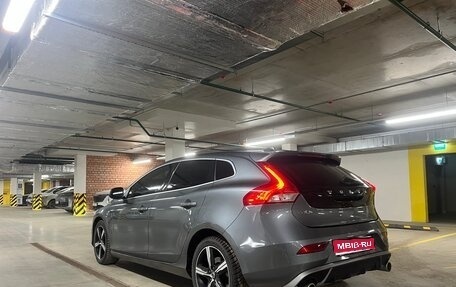Volvo V40 II рестайлинг, 2019 год, 2 285 000 рублей, 1 фотография