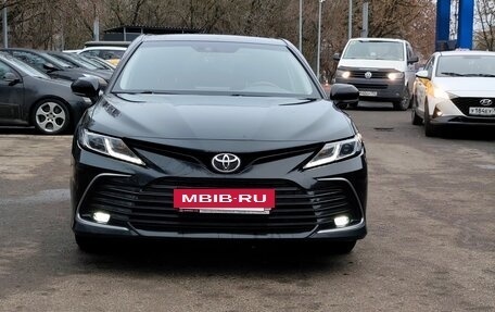 Toyota Camry, 2021 год, 3 100 000 рублей, 2 фотография