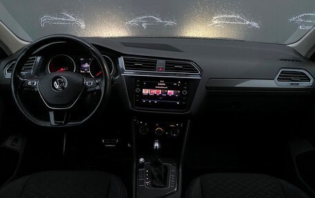 Volkswagen Tiguan II, 2018 год, 1 898 800 рублей, 6 фотография