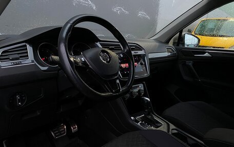 Volkswagen Tiguan II, 2018 год, 1 898 800 рублей, 5 фотография
