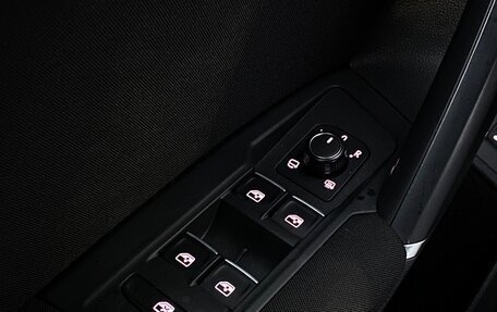 Volkswagen Tiguan II, 2018 год, 1 898 800 рублей, 24 фотография