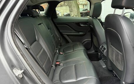 Jaguar F-Pace, 2017 год, 2 595 000 рублей, 15 фотография