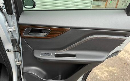 Jaguar F-Pace, 2017 год, 2 595 000 рублей, 25 фотография