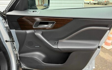 Jaguar F-Pace, 2017 год, 2 595 000 рублей, 26 фотография