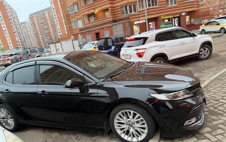 Toyota Camry, 2021 год, 2 550 000 рублей, 2 фотография