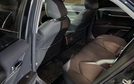 Toyota Camry, 2021 год, 2 550 000 рублей, 8 фотография