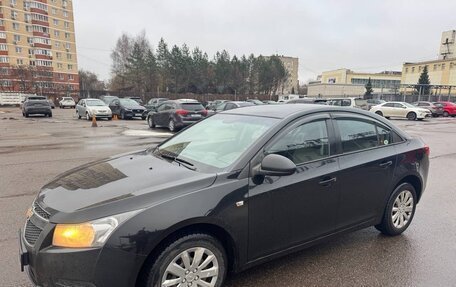 Chevrolet Cruze II, 2009 год, 565 000 рублей, 4 фотография