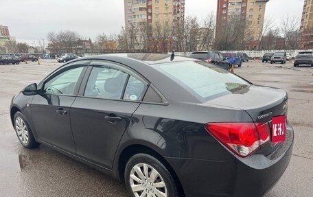 Chevrolet Cruze II, 2009 год, 565 000 рублей, 3 фотография