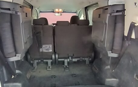 Toyota Voxy II, 2011 год, 1 499 000 рублей, 8 фотография