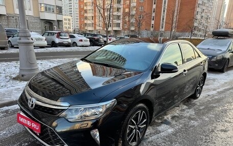 Toyota Camry, 2017 год, 2 099 000 рублей, 4 фотография
