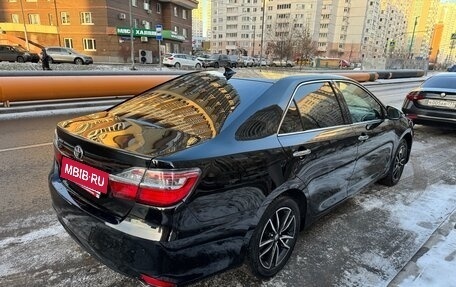 Toyota Camry, 2017 год, 2 099 000 рублей, 7 фотография