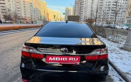 Toyota Camry, 2017 год, 2 099 000 рублей, 2 фотография