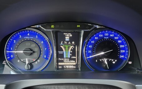 Toyota Camry, 2017 год, 2 099 000 рублей, 15 фотография