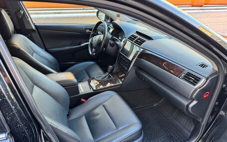 Toyota Camry, 2017 год, 2 099 000 рублей, 18 фотография