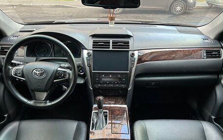 Toyota Camry, 2017 год, 2 099 000 рублей, 23 фотография